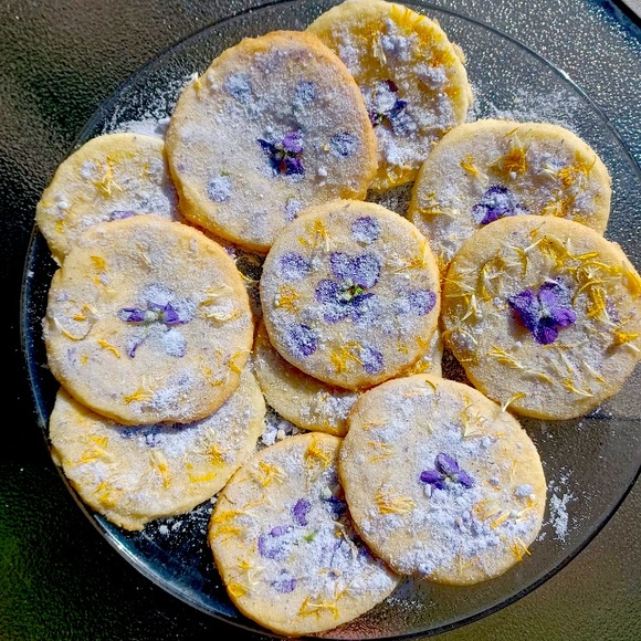 Live the life u always dreamed about filled with your favorite things ❤️ - Picture 2 of 7